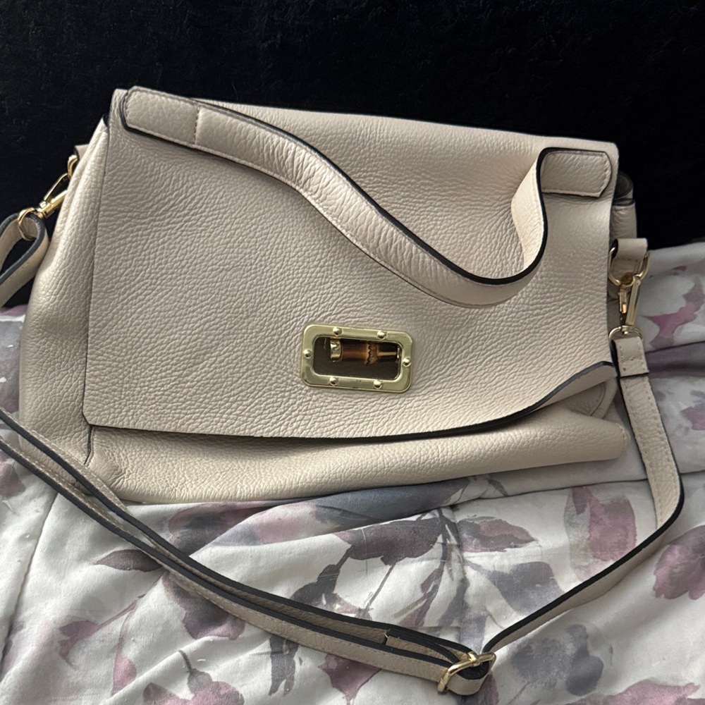 Chic Cream Shoulder Bag with Gold Accents